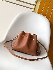 Louis Vuitton Bella Cognac 22x19x14cm - 3