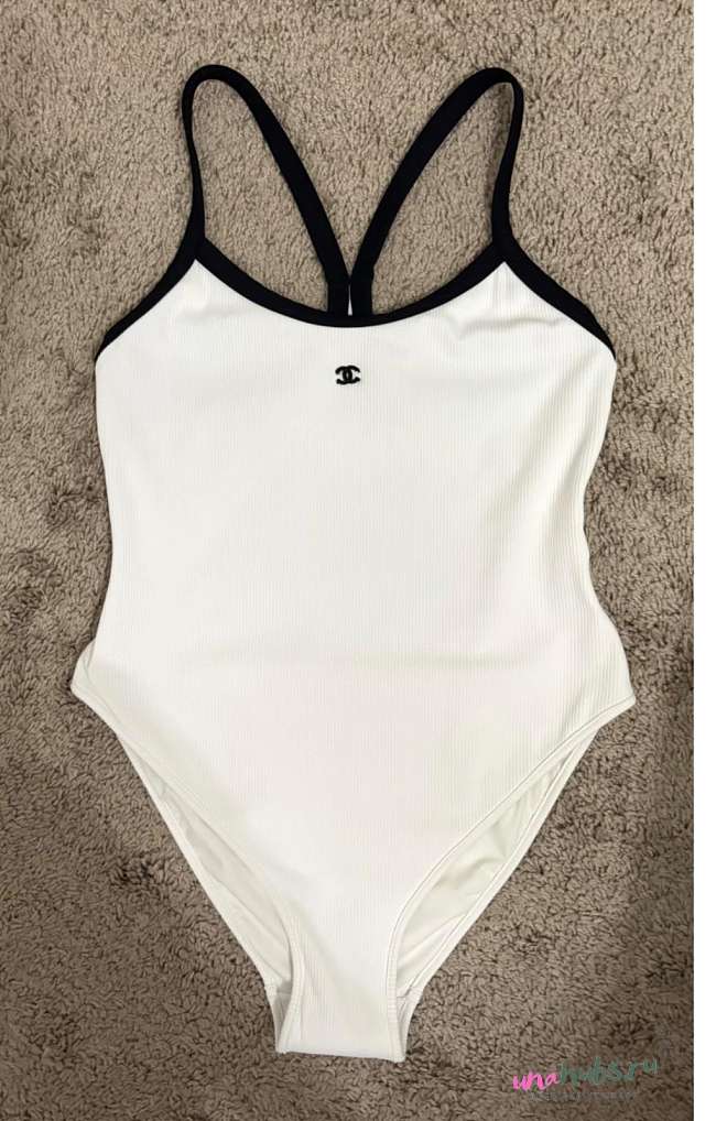 Chanel white bikini - 1