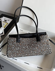 Chanel East West Shopping Tote Black Calfskin Tweed 30.5x15x11.5cm - 2