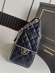 Chanel 25 Handbag Lambskin Black 30x26x14cm - 4