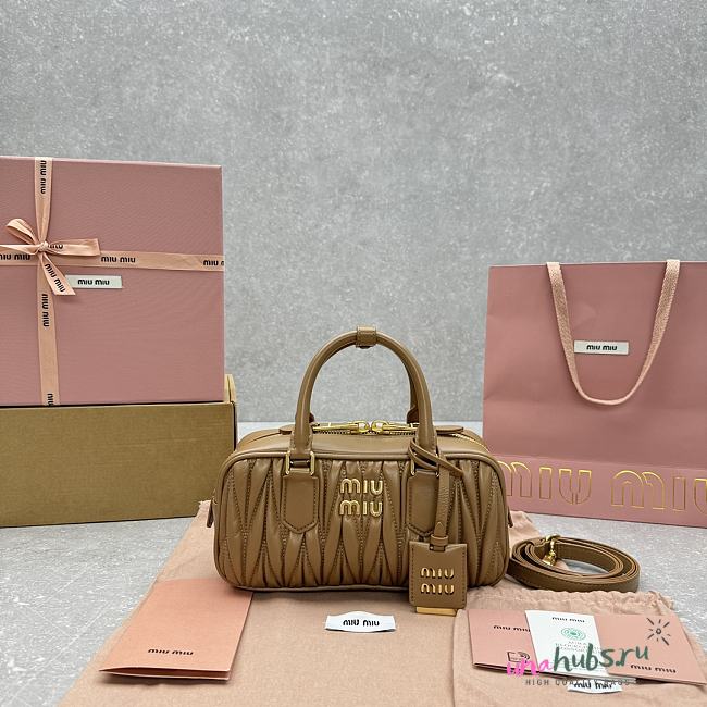 Miu Miu Arcadie Bag Caramel 23cm - 1