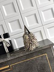 Chanel Kelly Raffia Fringe Bag 19x13x7cm - 2