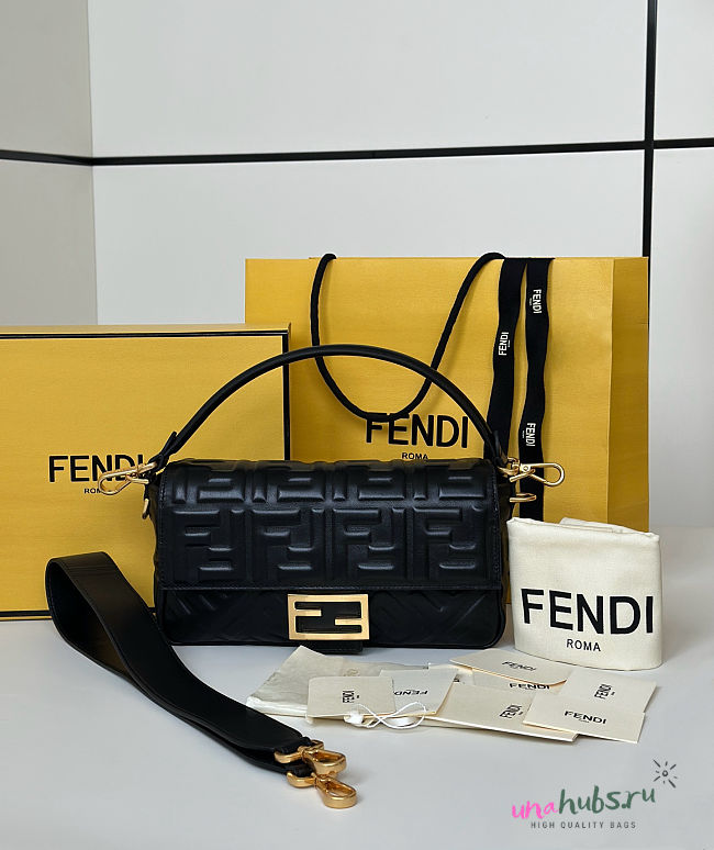 Fendi Baguette Bag Black 27x15x5cm - 1