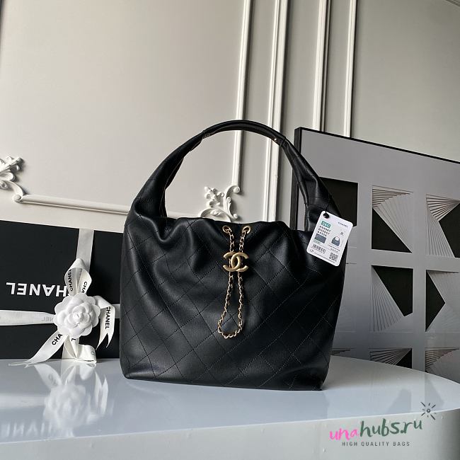 Chanel New 26c Hobo Bag Black Lambskin 45x30x11.5cm - 1