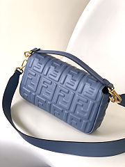 Fendi Baguette Bag Blue 27x15x5cm - 3