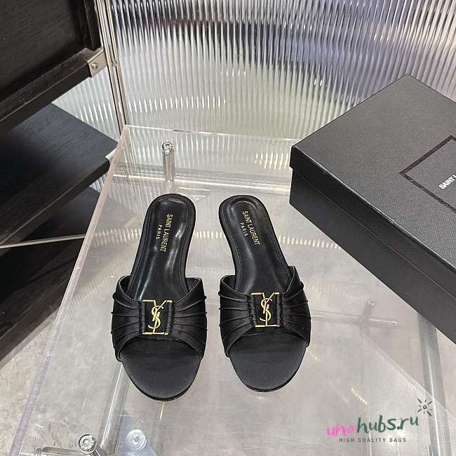 YSL Babylone slides in smooth leather - 1