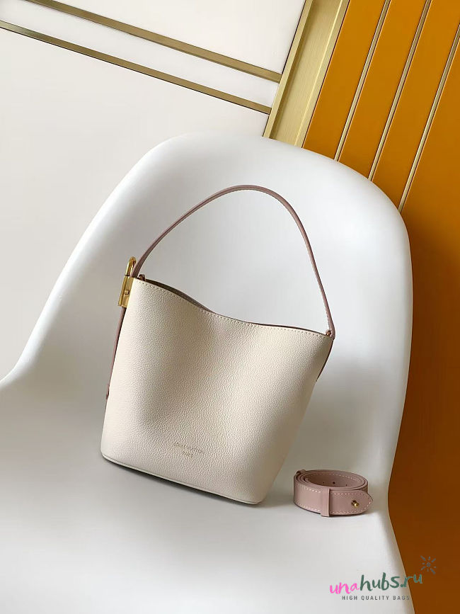 Louis Vuitton All In BB 18x16x12cm - 1