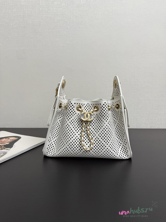 Chanel Mini Handbag 25 white 22x20x12.5cm - 1