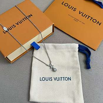 Louis Vuitton Necklace 05
