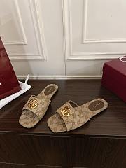 Gucci slide sandal with Double G - 2