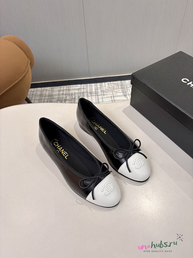 Chanel Ballerina Black White Flat - 1