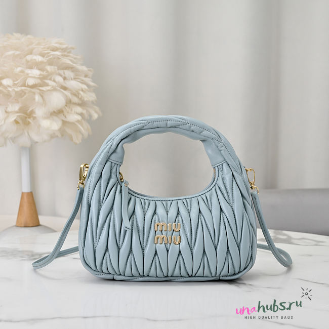Miu Miu Wander matelassé light blue hobo bag 20x23x6cm - 1