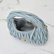 Miu Miu Wander matelassé light blue hobo bag 20x23x6cm - 5
