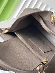 Louis Vuitton Capucines Souple 38x23x16cm - 5