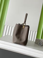Louis Vuitton Capucines Souple 38x23x16cm - 2