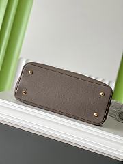 Louis Vuitton Capucines Souple 38x23x16cm - 3