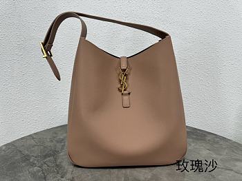 YSL LE 5 À 7 LARGE in grained Beige 30x31x13cm