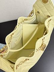 Chanel Medium 25 Handbag Yellow Caviar Gold 40x30x15cm - 3