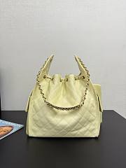 Chanel Medium 25 Handbag Yellow Caviar Gold 40x30x15cm - 2