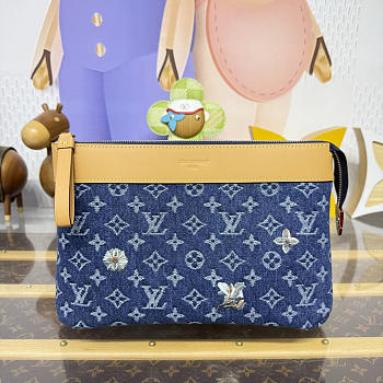 Louis Vuitton Pochette Voyage Souple Denim 30 x 21 x 7.5 cm