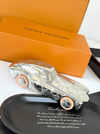 Louis Vuitton Voguez Volez Voyagez Paperweight