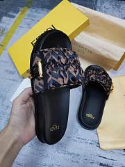Fendi slides 02 - 2