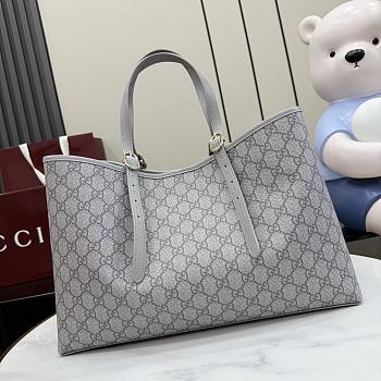 Gucci GG Emblem medium tote bag in grey - 38x25.5x15cm