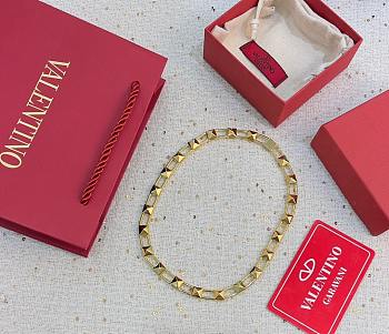Valentino Necklace 03