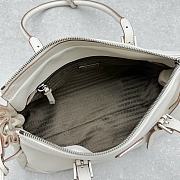 Prada Bonnie antiqued leather white tote bag 33x20x14cm - 5