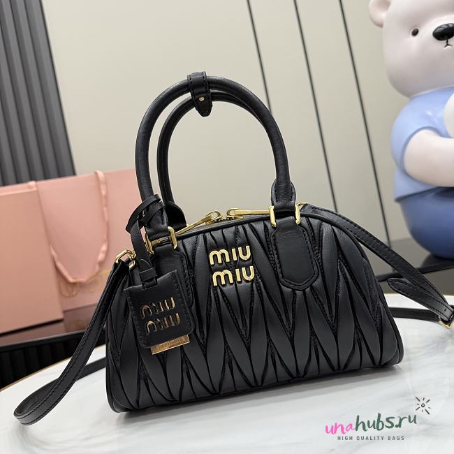 Miu Miu Arcadie matelassé Black leather bag 22x13x10.5cm - 1