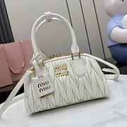 Miu Miu Arcadie matelassé White leather bag 22x13x10.5cm - 1