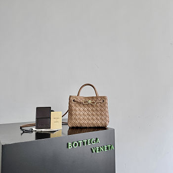Bottega Veneta Mini Andiamo Beige 20x9x15cm