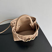 Bottega Veneta Mini Andiamo Beige 20x9x15cm - 2
