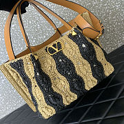 Valentino Garavani VLogo Signature Bag 39x25.5x19cm - 2