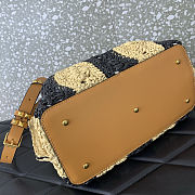 Valentino Garavani VLogo Signature Bag 30*18*14CM - 5