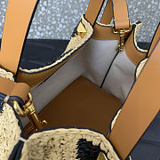 Valentino Garavani VLogo Signature Bag 30*18*14CM - 4