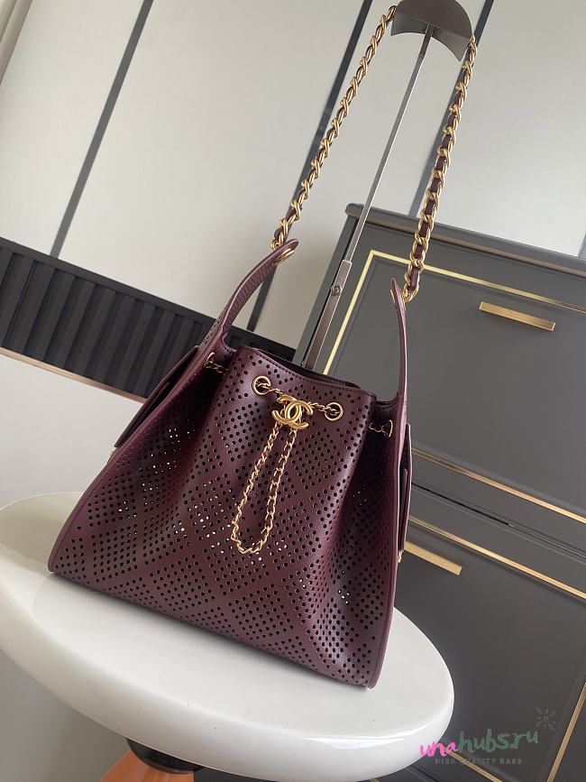 Chanel Small Handbag 25 burgundy 30x26x14cm - 1