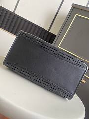 Chanel Small Handbag 25 black 30x26x14cm - 5