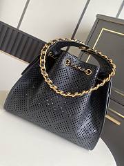 Chanel Small Handbag 25 black 30x26x14cm - 3