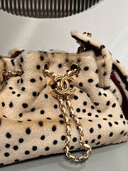 Chanel 25 Mini Handbag Lambskin Light Beige & Black 22x20x12.5cm - 5