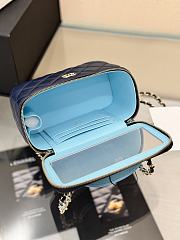 Chanel Vanity Case Top Handle Blue 16.5x10x8cm - 4