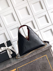 Chanel Shopping bag Calfskin Gold Black 32x31x11cm - 2