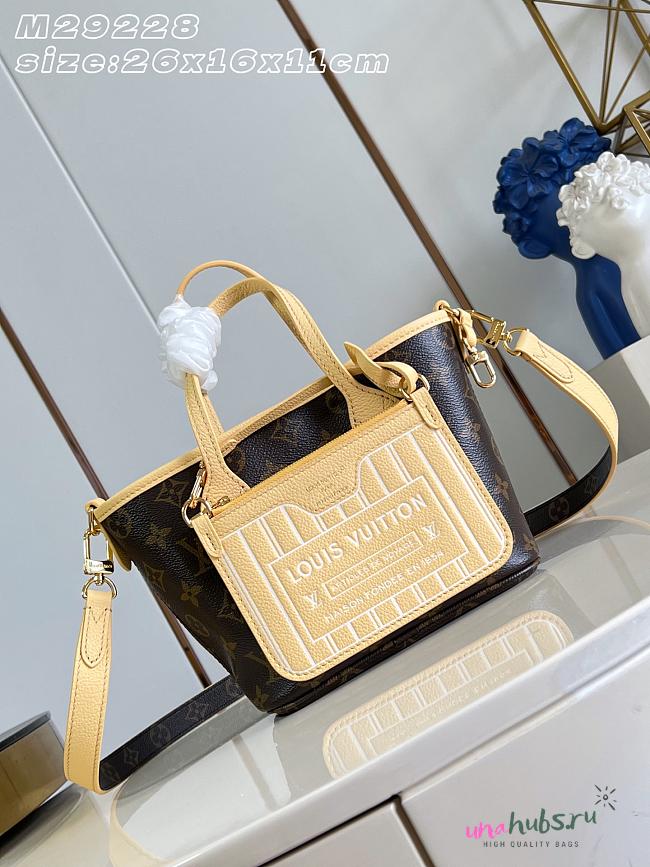 Louis Vuitton Neverfull Inside Out BB Banane 26.5x6.5x11cm - 1
