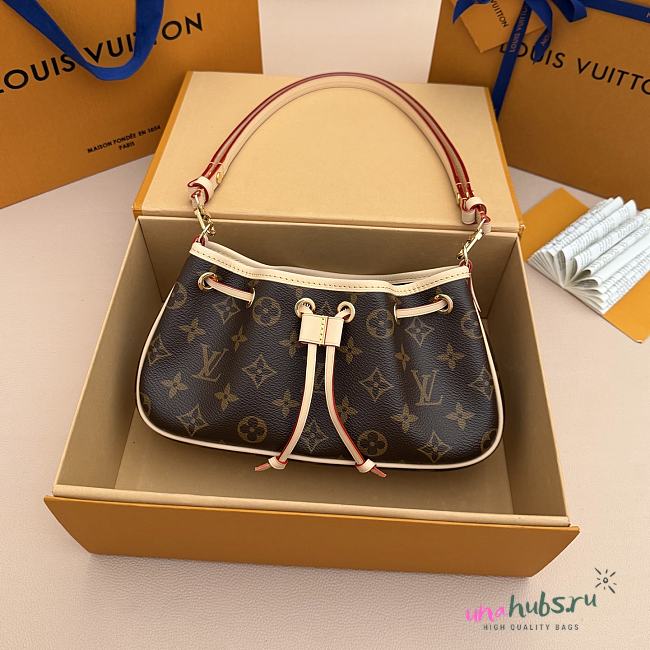 Louis Vuitton Nano Frivole 24x13x8cm - 1