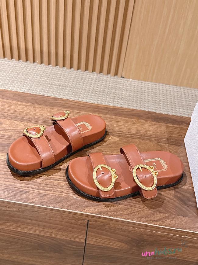 Dior Médaillon Buckle Slide Brown - 1