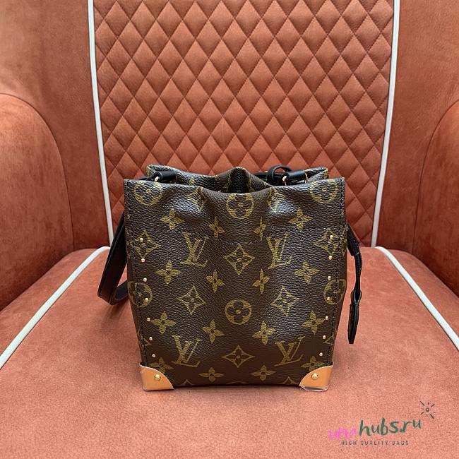 Louis Vuitton Nano Noé Trunk 17x15x8cm - 1