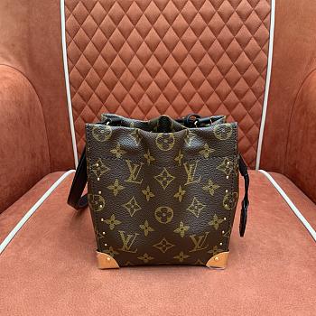 Louis Vuitton Nano Noé Trunk 17x15x8cm