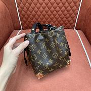 Louis Vuitton Nano Noé Trunk 17x15x8cm - 4