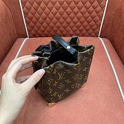 Louis Vuitton Nano Noé Trunk 17x15x8cm - 3