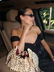 Chanel 25 Mini Handbag Lambskin Light Beige & Black 22x20x12.5cm - 2